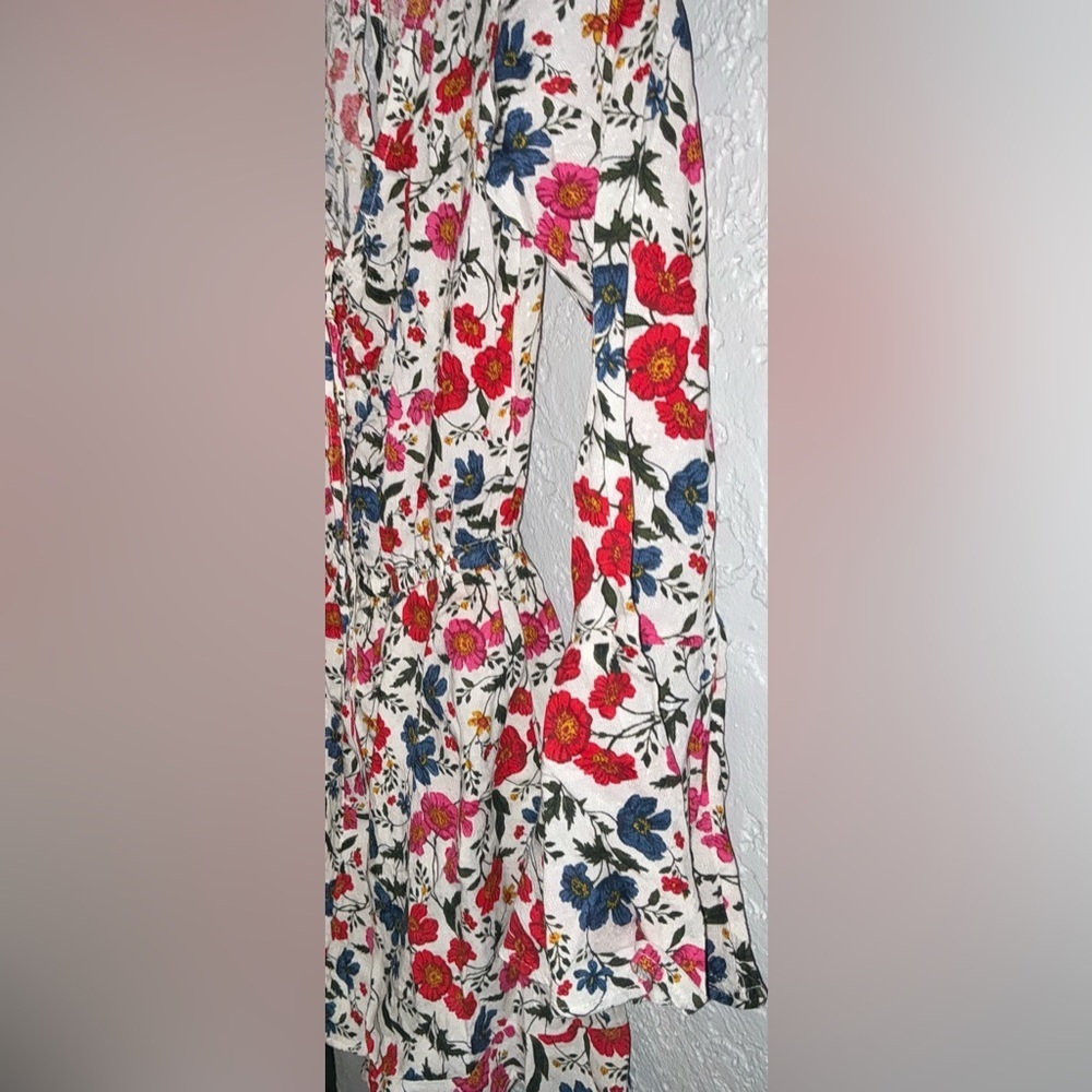 American Eagle Outfitters Floral Romper - Picture 4 of 7